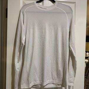 Men’s lululemon shirt